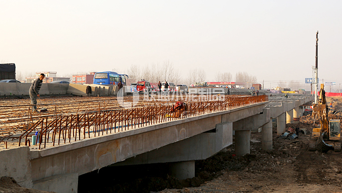 107國(guó)道駐馬店段改建工程西平引洪道橋-預(yù)應(yīng)力橋板